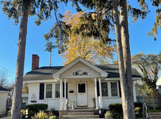 2897 Roosevelt Rd, Muskegon, MI 49441