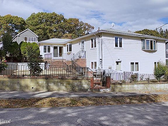 3rd image of 36 Brunswick St #4