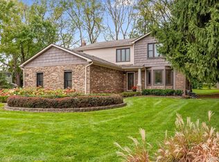 8831 Pine Trail Ct, Plymouth, MI 48170