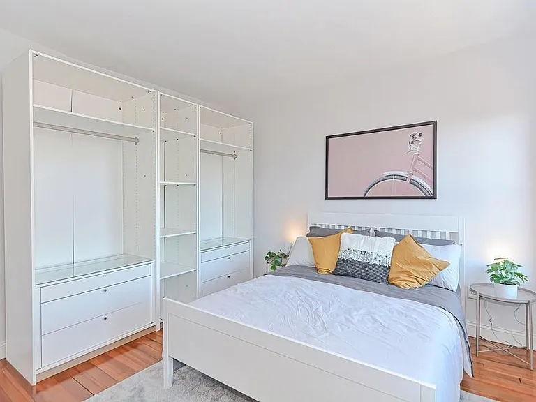 156 Cottage St #7 — Photo 1