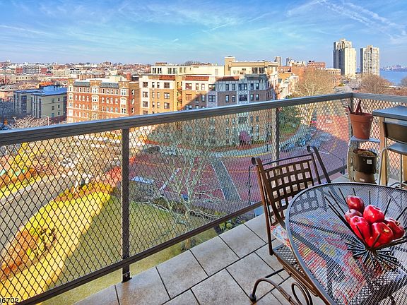 2nd image of 6050 Blvd E #8F