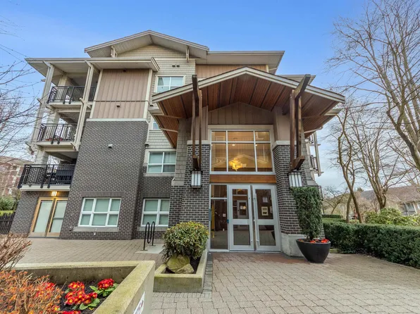 5775 Irmin St #318, Burnaby, BC V5J 0C3
