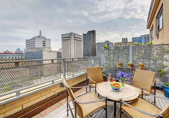Sold by Halstead Real Estate | media 22