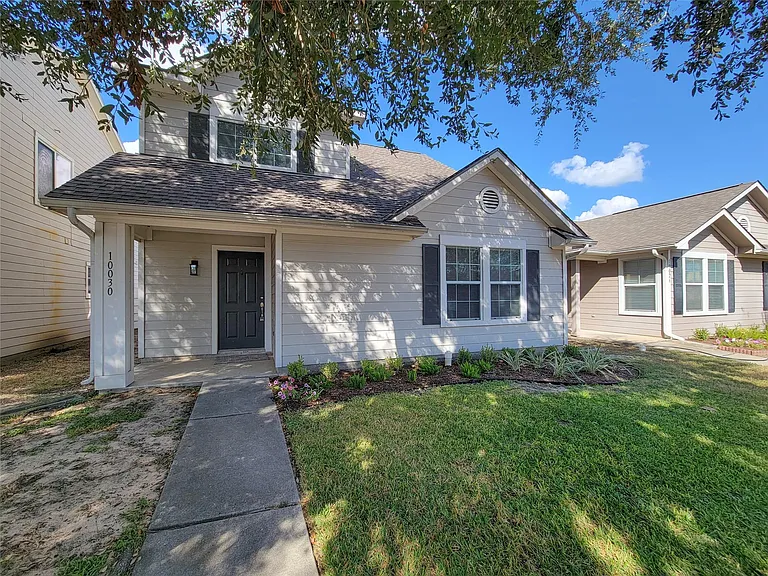 10030 Farrell Dr — Photo 2