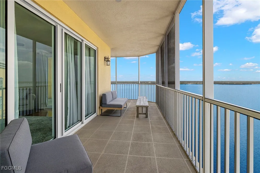 3 bed, 2.0 bath, 1663 sqft, $5,500 — Photo 2