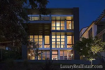 48 Gravatt Dr photo 1