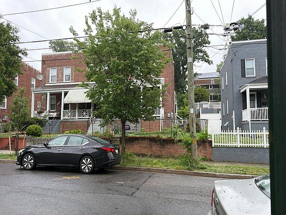 2nd image of 1618 Fort Dupont St SE