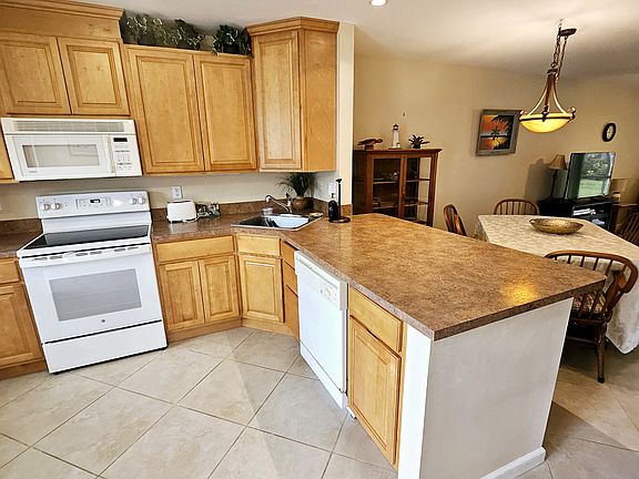3rd image of 1225 Carlton Ct APT 102