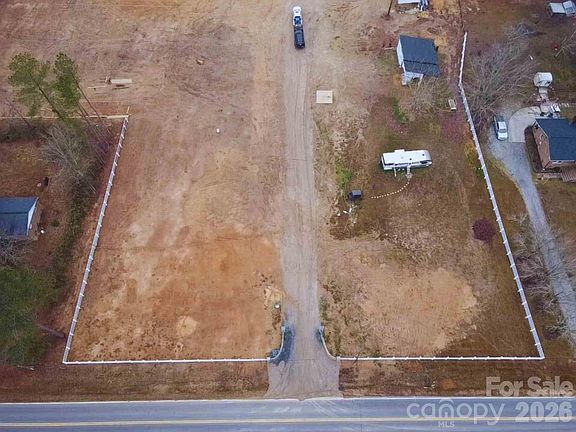 3rd image of 337 Old Prison Camp Rd