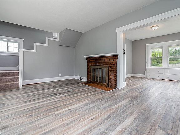5th image of 112 Bell Ave