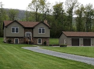 1061 Apple Way, Saint Thomas, PA 17252