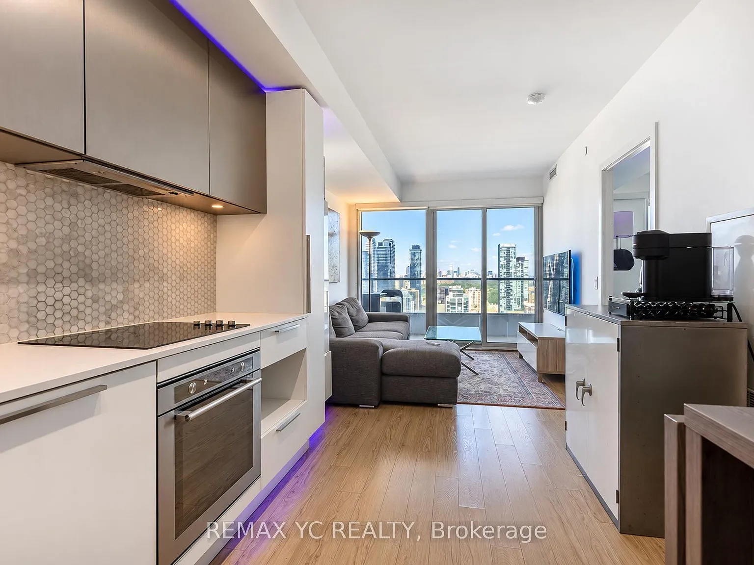 2 bed, $2,600 — Photo 2