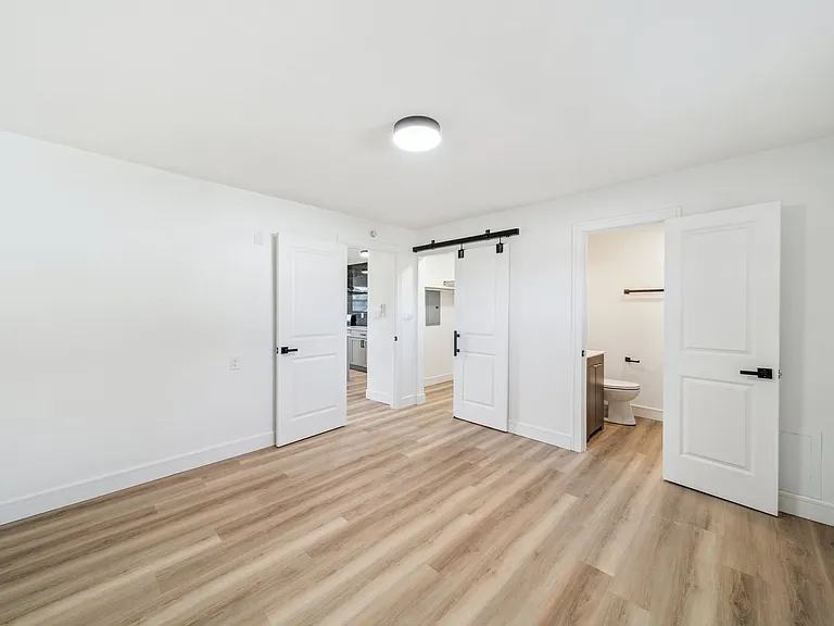 ONYX at 1316 Quincy — Photo 7