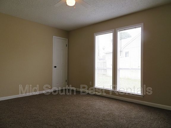 4th image of 3525 Grey Bark Dr