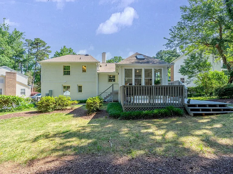 5600 Laniel Ct — Photo 25