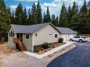 2323 Mountain View Dr, Weed, CA 96094