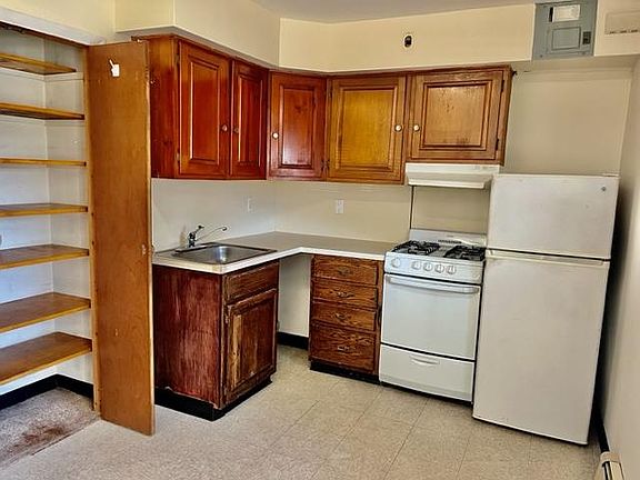 2nd image of 27 Hopper St