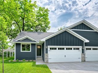 230 S Chestnut St, Ellsworth, WI 54011