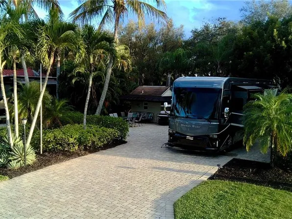 4520 Southern Breeze DR, NAPLES, FL 34114