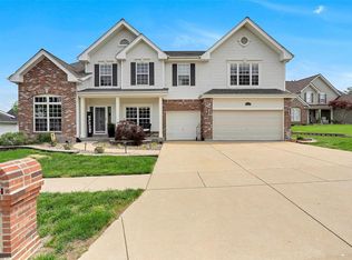 668 Grand View Ridge Ct, Eureka, MO 63025