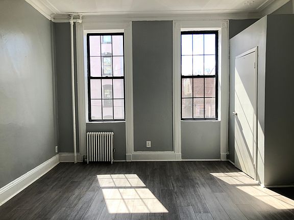 2nd image of 8 Saint Pauls Ave #21E