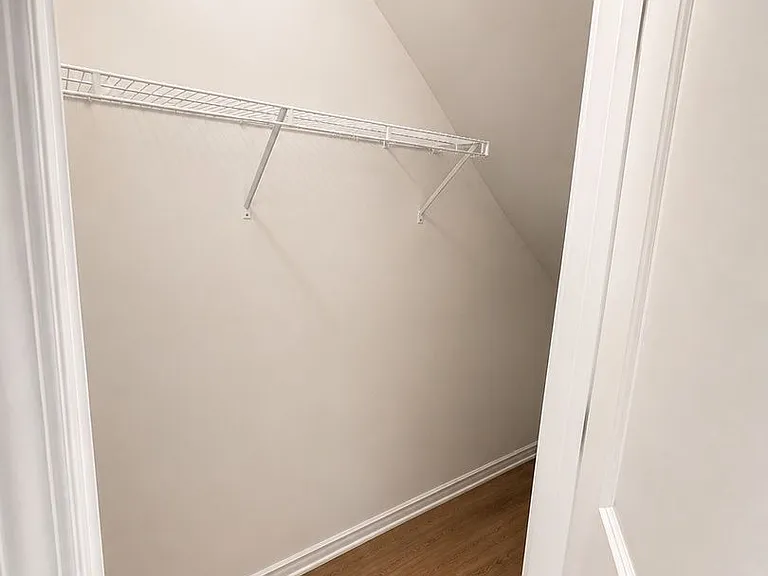 428 Lundby Dr — Photo 28