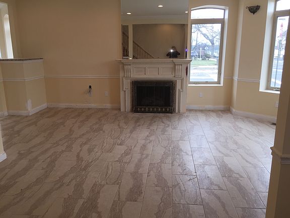 3rd image of 7421 Ave W