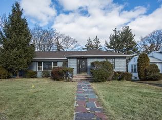 557 Seven Oaks Rd, Orange, NJ 07050