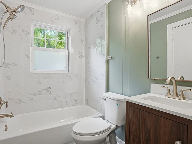 615 Linwood Ave NE #4 — Photo 6