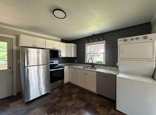 307 N Walnut St, La Crescent, MN 55947