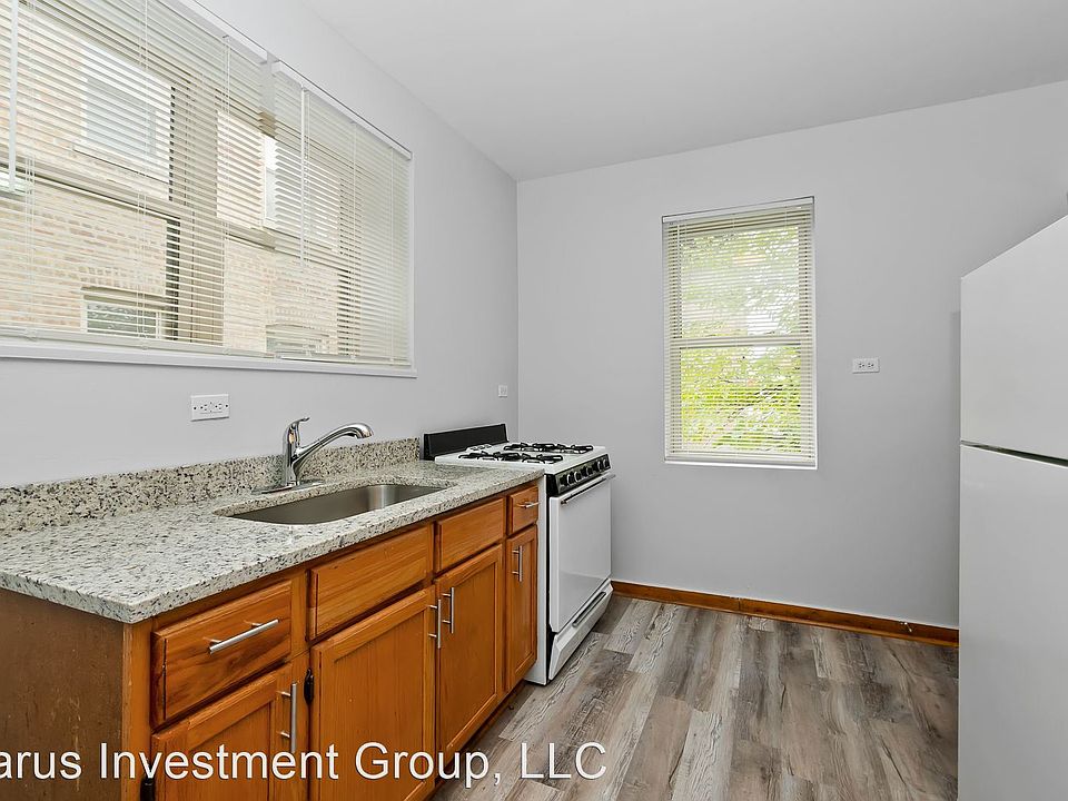 1st image of 5954 S Sacramento Ave #2