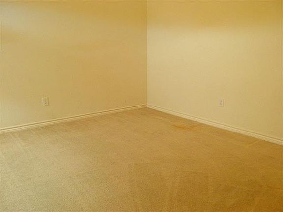 3rd image of 428 Charming Ave