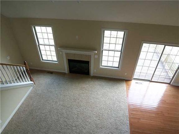 3rd image of 2799 Buttercup Ct