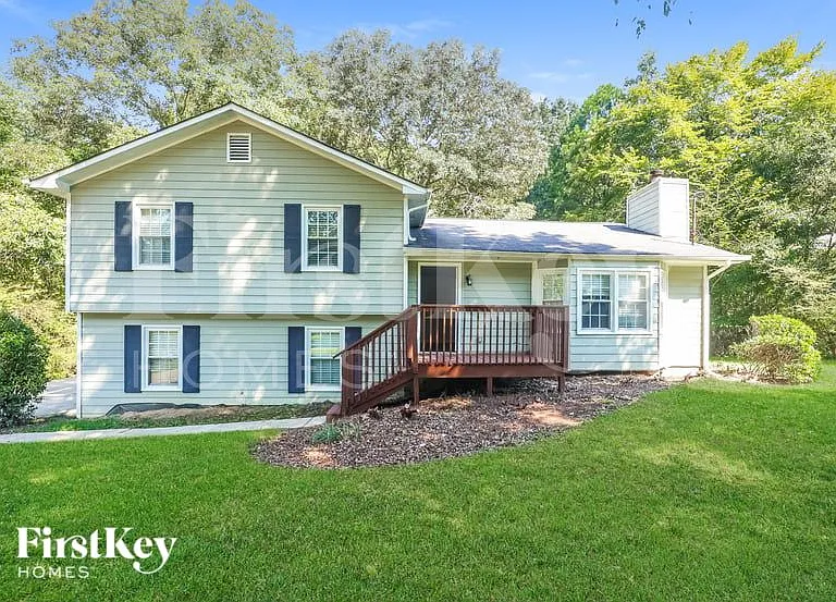 420 Freestone Dr — Photo 1