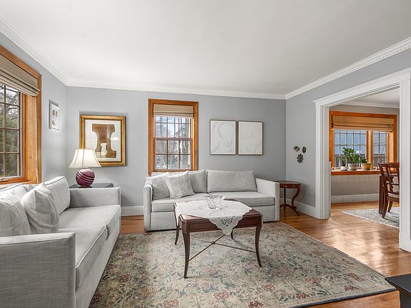 4th image of 15 Loveland Rd #2