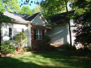 415 Roberts Rd, Taylors, SC 29687