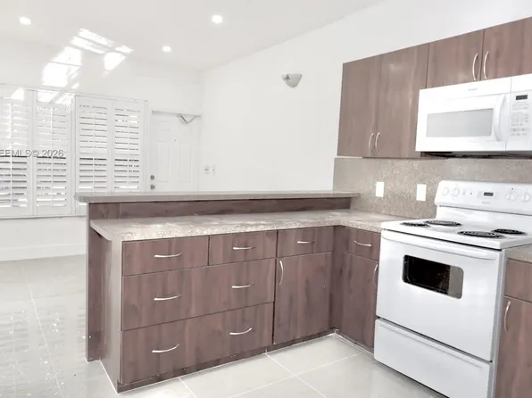 2806 Taylor St #D, Hollywood, FL 33020