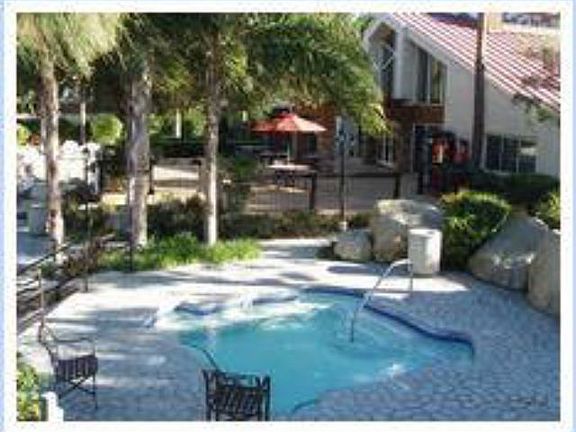 3rd image of 5525 Canoga Ave APT 313
