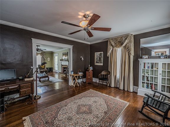 26th image of 212 E 3rd Ave