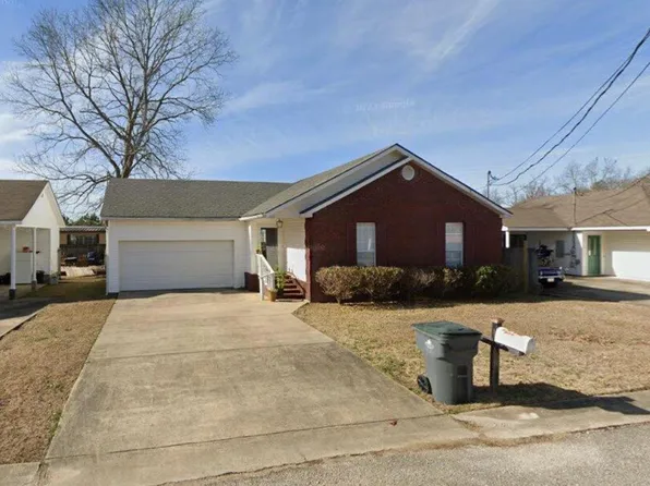 26 Kelly Pl, Tallassee, AL 36078