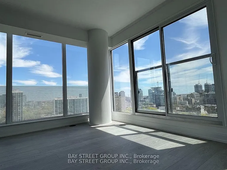 181 Dundas St E #1705 — Photo 8
