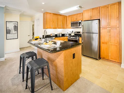 Floor plan 2 Bed/1 Bath with Walk-In Closet