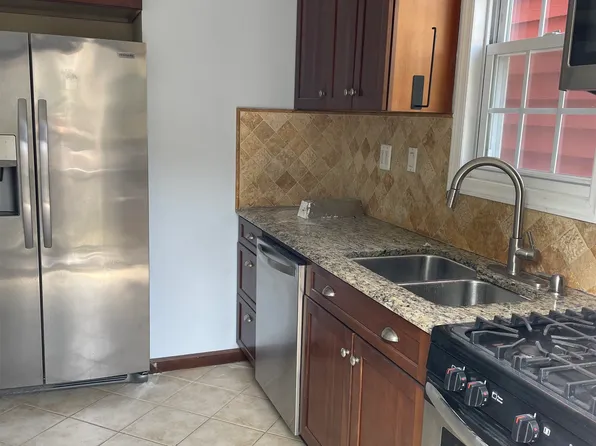 148 Nesbit Street image 2 of 13