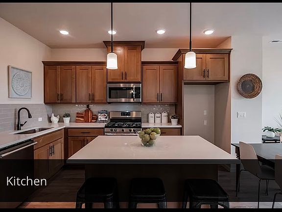 3rd image of 8083 SE Kinnaman St
