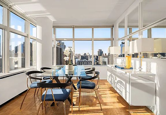 3rd image of 160 W 66th St APT 17J