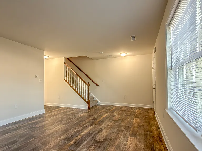 141 Cedarwood Dr — Photo 12