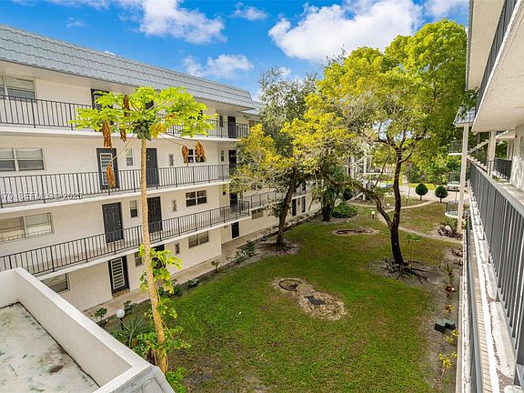 2nd image of 3360 Spanish Moss Ter APT 304