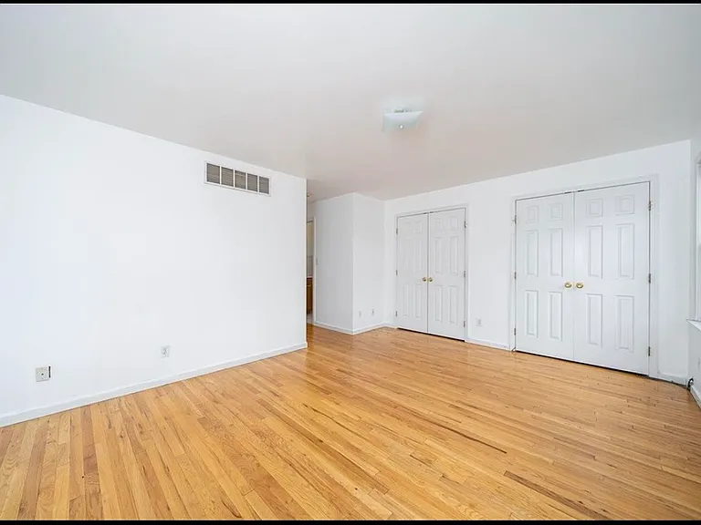 38 W 20th St #2 — Photo 18