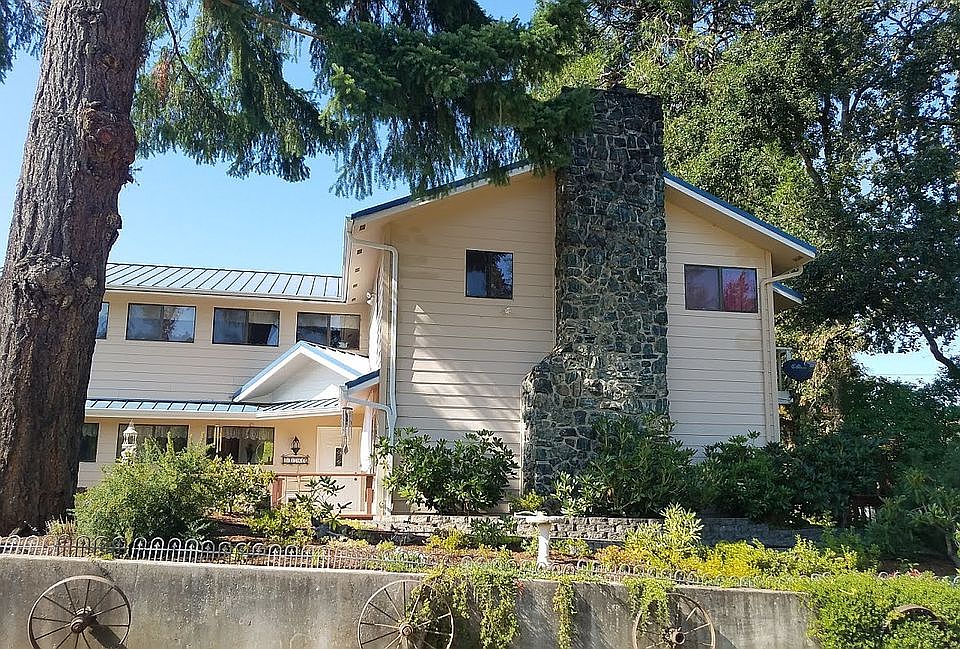 1st image of 31762 Nichols Ln