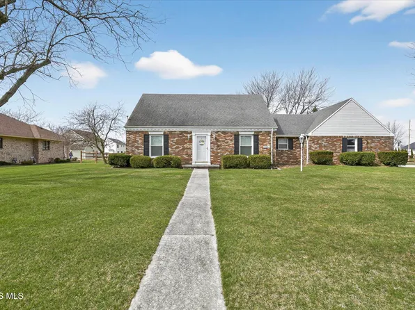 1524 Red Bud Dr, Northwood, OH 43619